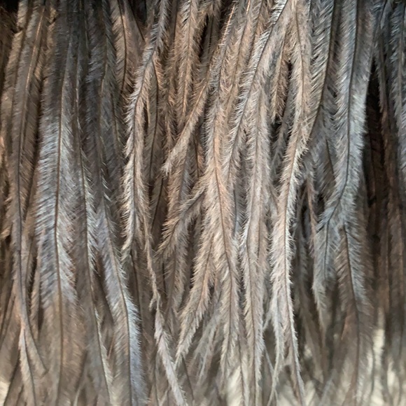 Gray O-Neck Dress with Feather Fringe &  Zipper - Picture 4 of 6